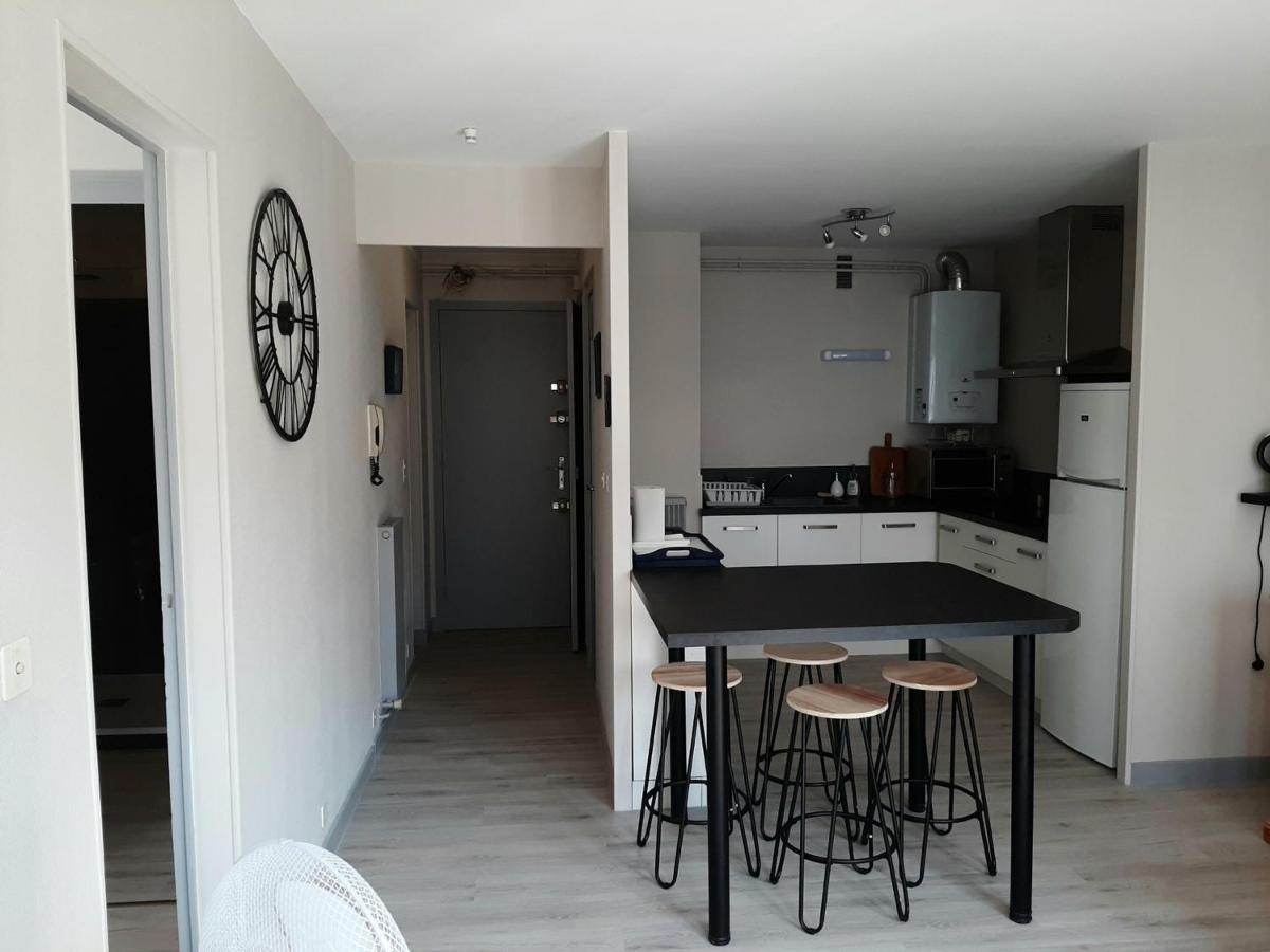 Appartement Confortable En Plein Centre De Saint-Jean-De-Luz, A Deux Pas De La Plage Et Des Commerces - Fr-1-239-586 Екстериор снимка